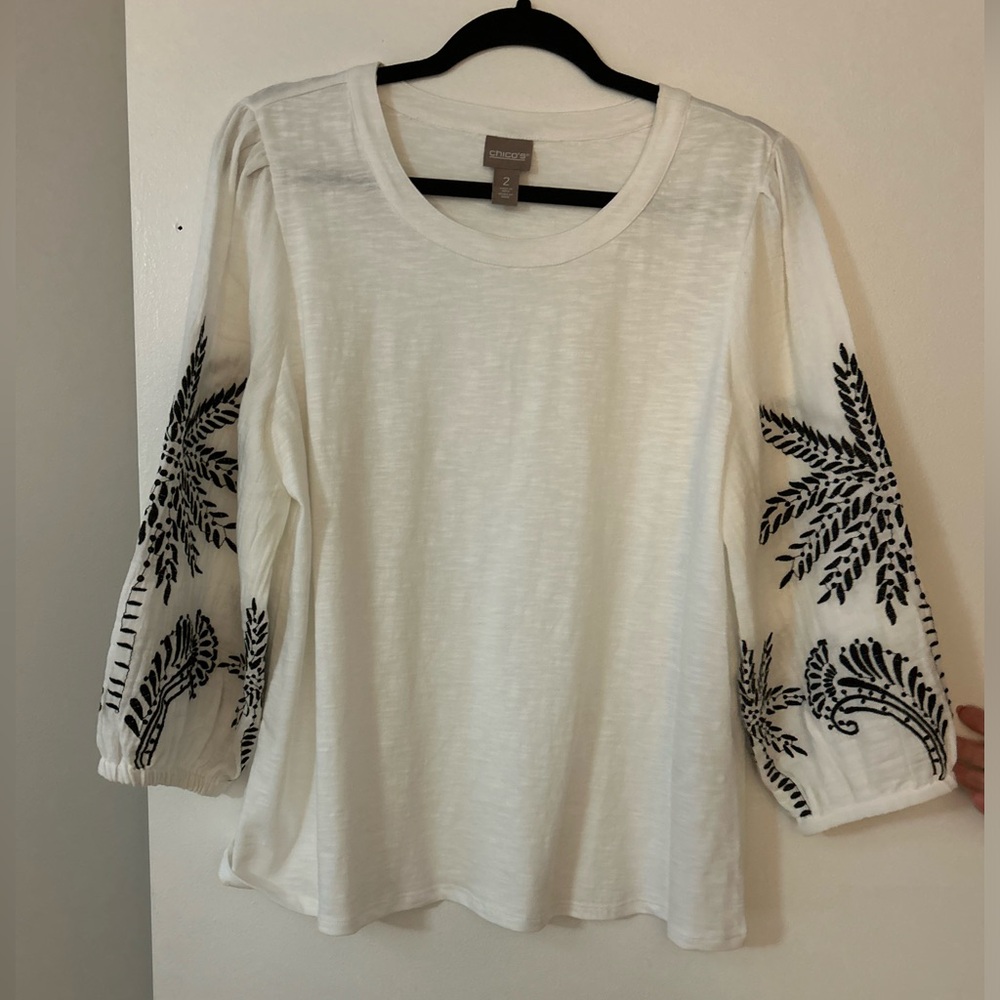 Chico’s Embroidered Gauze Sleeve Tee Size 2 New w/o tags